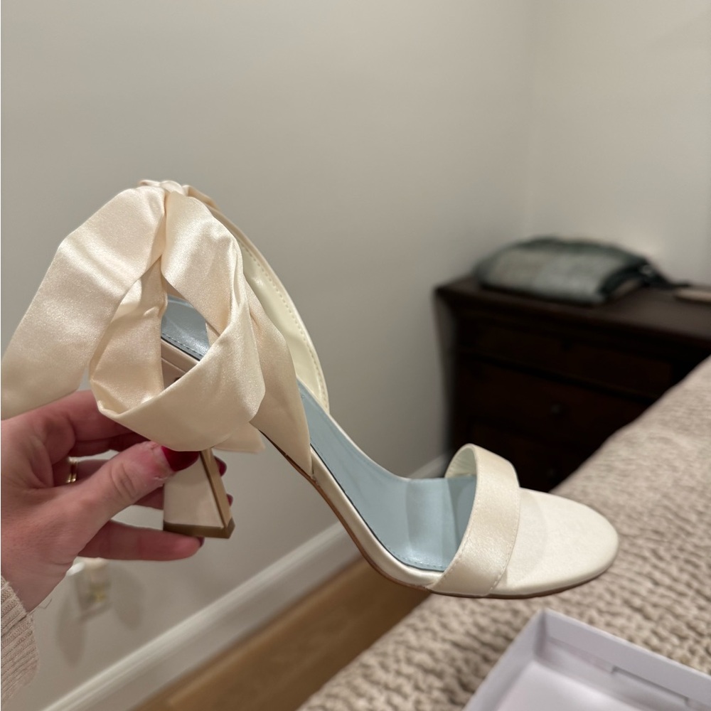 Nine West Cream Satin Heels